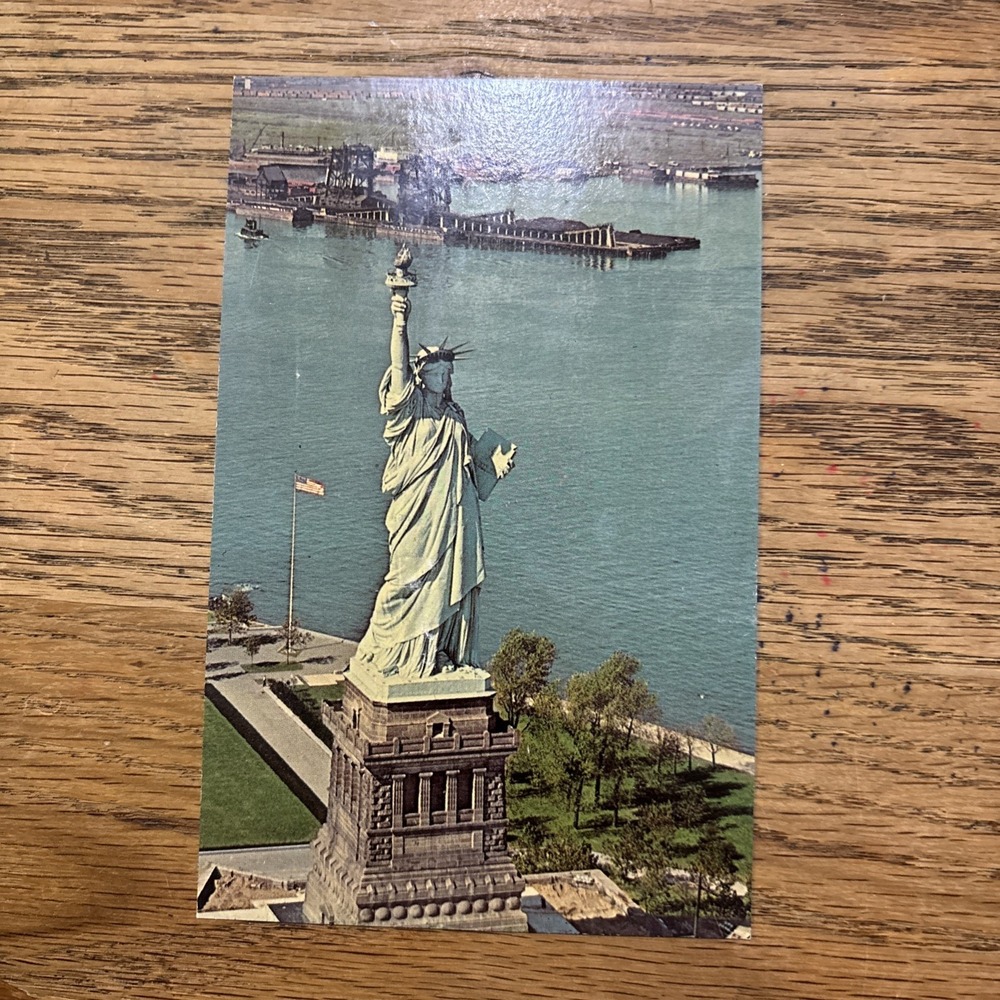 Vtg 1964 Statue Liberty World Liberty Island New York Franco American Postcard